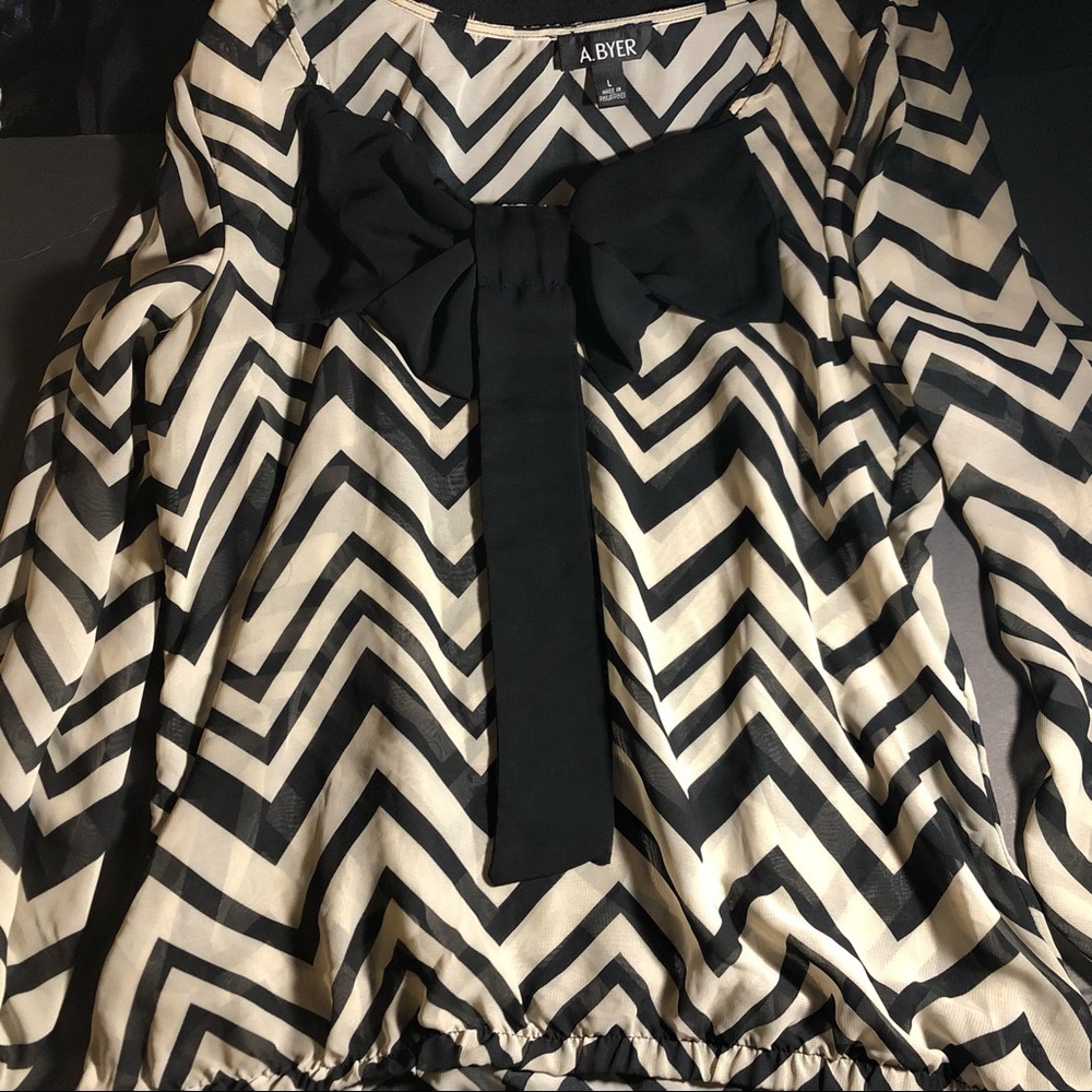 Chevron Pattern Blouse with Bow